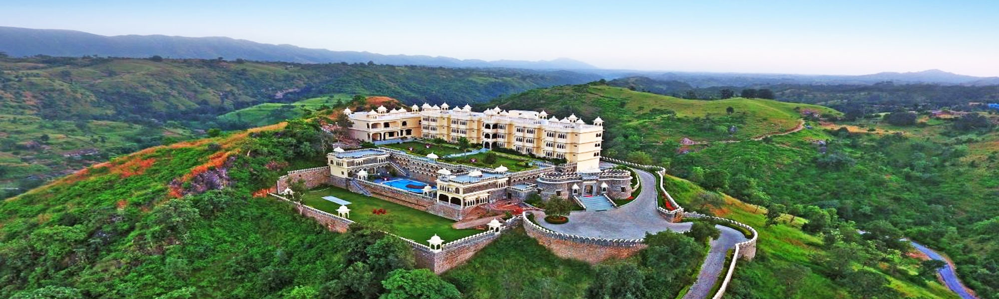Honeymoon Tours in India with Jammu and Kashmir Tours in India and Fort and Palace Tours in Rajasthan